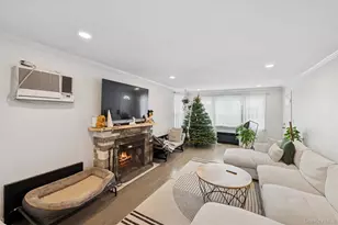 1038 Traymore Blvd, Island Park, NY 11558 - Photo 4