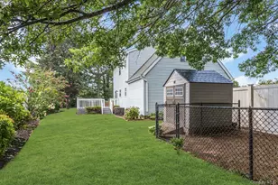 51 Bridger Blvd, Central Islip, NY 11722 - Photo 14