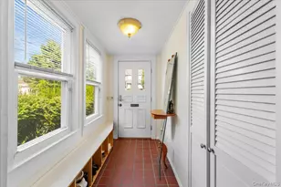 126 Hampshire Rd, Great Neck, NY 11023 - Photo 4