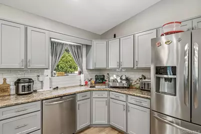 80 Decker Drive, Washingtonville, NY 10992 - Photo 14