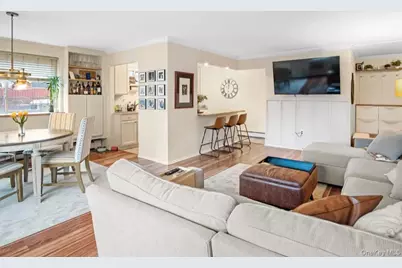 101 Clinton Avenue #1L, Mineola, NY 11501 - Photo 12