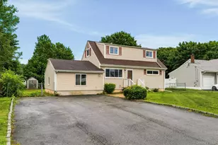 14 Robyn Dr, Monroe, NY 10950 - Photo 2