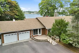 31 Tuthill Point Rd, East Moriches, NY 11940 - Photo 4