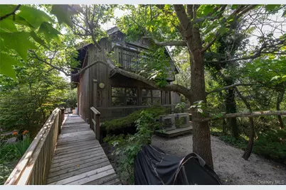 43 Ivy Avenue, Seaview, NY 11770 - Photo 2
