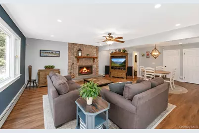 21 Wilson Avenue, Nesconset, NY 11767 - Photo 18