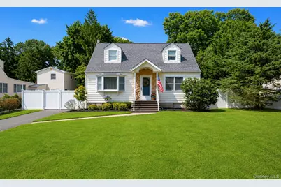 21 Wilson Avenue, Nesconset, NY 11767 - Photo 2
