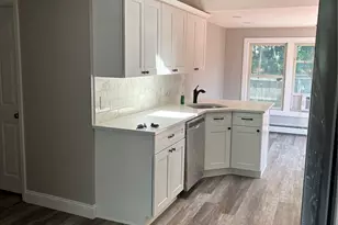 29 Laurel St, Holbrook, NY 11741 - Photo 2