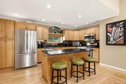 60 Hawthorne Street, Selden, NY 11784 - Photo 8