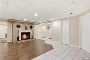 60 Hawthorne St, Selden, NY 11784 - Photo 24