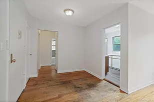 7 Winchester Ave, Yonkers, NY 10710 - Photo 6