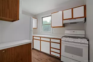 7 Winchester Ave, Yonkers, NY 10710 - Photo 10