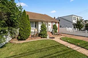 461 Greengrove Ave, Uniondale, NY 11553 - Photo 2