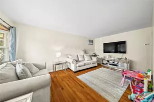 461 Greengrove Ave, Uniondale, NY 11553 - Photo 8