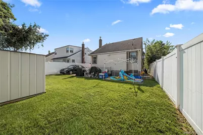 461 Greengrove Avenue, Uniondale, NY 11553 - Photo 16