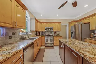 62 Ridgefield Dr, Shoreham, NY 11786 - Photo 22