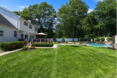 62 Ridgefield Dr, Shoreham, NY 11786 - Photo 6