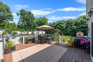 62 Ridgefield Dr, Shoreham, NY 11786 - Photo 8