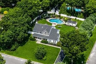 62 Ridgefield Dr, Shoreham, NY 11786 - Photo 4