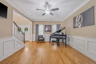 62 Ridgefield Dr, Shoreham, NY 11786 - Photo 14