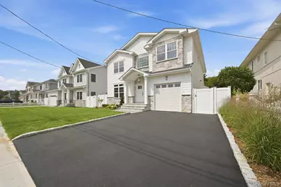 1586 Maeder Avenue, Merrick, NY 11566 - Photo 2