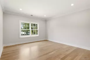 106 Cove Rd, Northport, NY 11768 - Photo 38