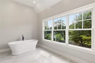 106 Cove Rd, Northport, NY 11768 - Photo 34