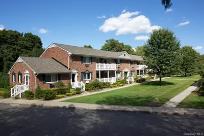 16 Garfield Avenue #32-C, Sayville, NY 11782 - Photo 1