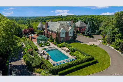 18 Gwynne Road, Melville, NY 11747 - Photo 4