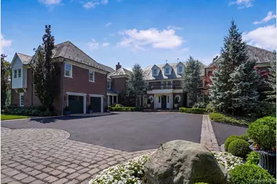 18 Gwynne Road, Melville, NY 11747 - Photo 2