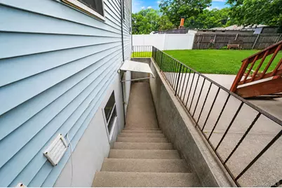 107 Cedar Oaks Avenue, Farmingville, NY 11738 - Photo 6