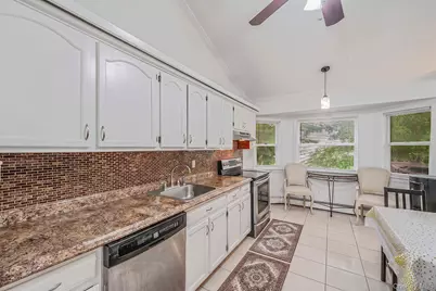 107 Cedar Oaks Avenue, Farmingville, NY 11738 - Photo 18