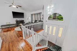 107 Cedar Oaks Ave, Farmingville, NY 11738 - Photo 10
