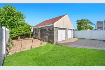 573 Miller Avenue, Freeport, NY 11520 - Photo 30