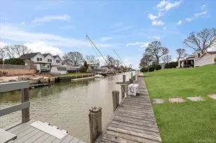 7 Whiting Rd, East Quogue, NY 11942 - Photo 22