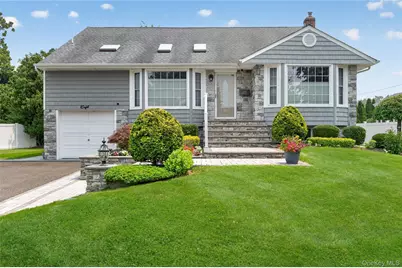 8 Yates Lane, Jericho, NY 11753 - Photo 1
