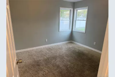 51 E Cedar Street, Central Islip, NY 11722 - Photo 6