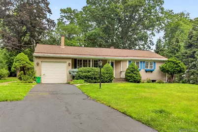 4 Jill Drive, West Nyack, NY 10994 - Photo 2