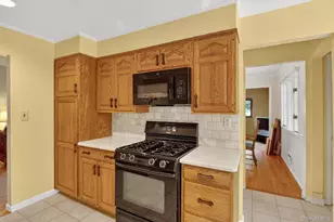 4 Jill Dr, West Nyack, NY 10994 - Photo 14
