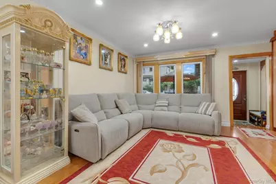 147-71 Hoover Avenue, Briarwood, NY 11435 - Photo 2