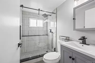 78 Circle Drive N, Patchogue, NY 11772 - Photo 10