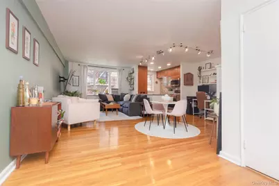 12 Westchester Avenue #2J, White Plains, NY 10601 - Photo 2