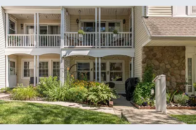 6 Burnham Court, Fishkill, NY 12524 - Photo 2