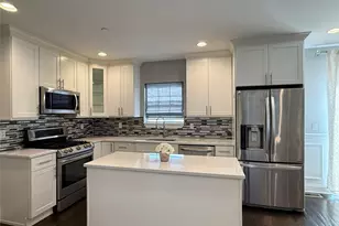 318 Cross St, Westbury, NY 11590 - Photo 4