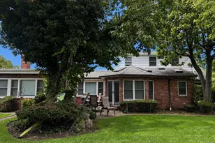 126 Hillside Ave, Manhasset, NY 11030 - Photo 22