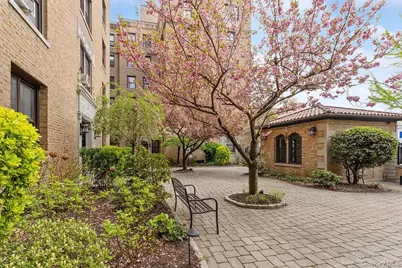 148-09 Northern Boulevard #1D, Flushing, NY 11355 - Photo 12