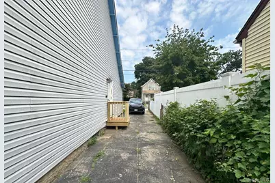 90 E 3rd Street, Huntington Station, NY 11746 - Photo 14