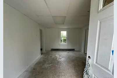 90 E 3rd Street, Huntington Station, NY 11746 - Photo 2