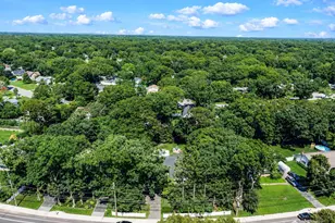 1011 Old Town Rd, Coram, NY 11727 - Photo 38