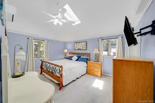 1011 Old Town Rd, Coram, NY 11727 - Photo 16