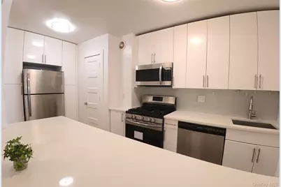 14220 Franklin Avenue #7F, Flushing, NY 11355 - Photo 2